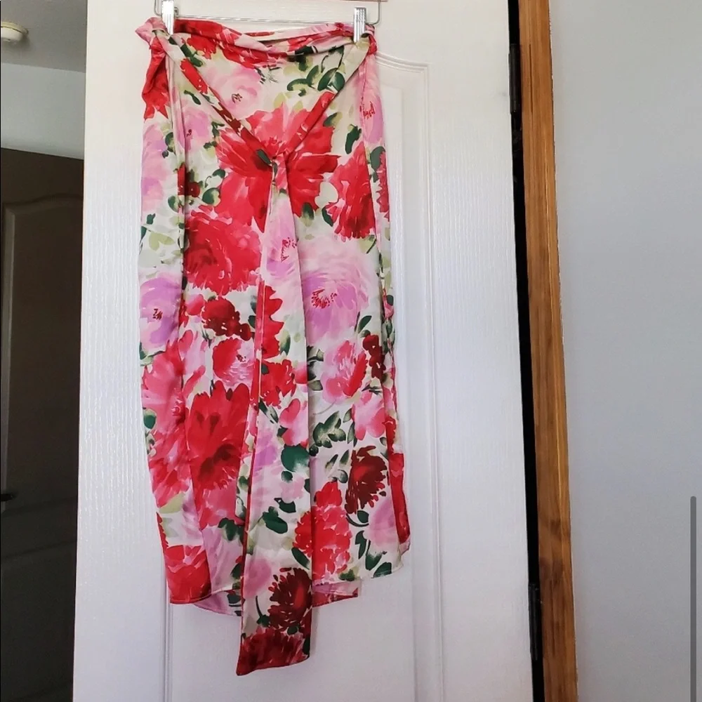 VICI Glasshouse floral satin wrap mini BOUTIQUE skirt S - Picture 5 of 7